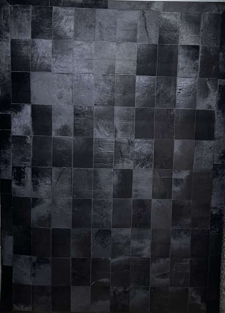 שטיחי עור טבעי פיצ"ם גדולים שחור